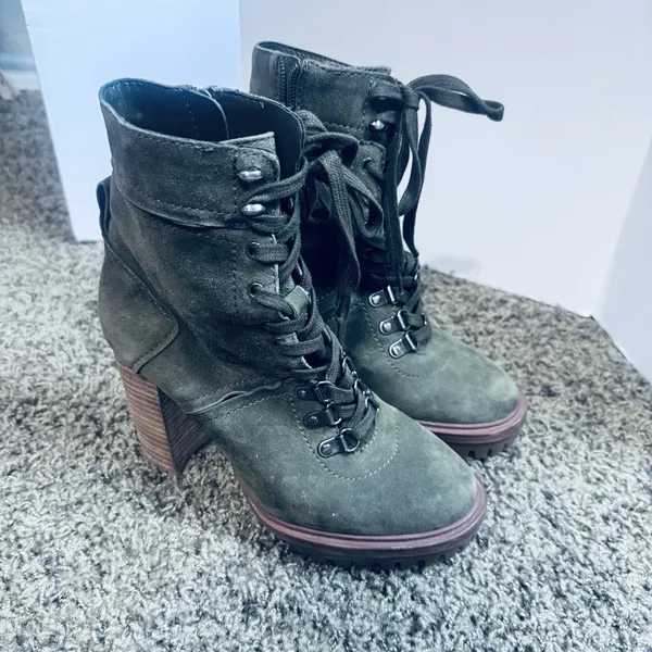 Vince Camuto Green Emebrila Suede Platform Lug Sole Block Heel Boots US Size‎ 6M - Image 2