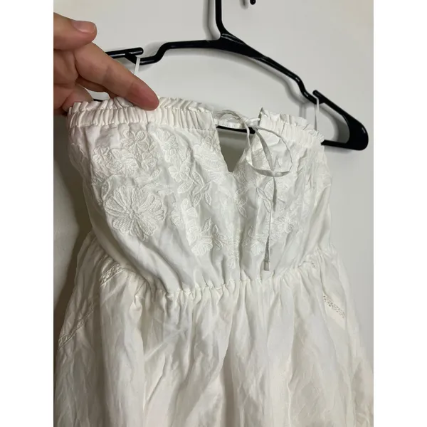 Hollister Strapless Dress Women Large White Good Embroidered Smocked Mini Pocket - Image 2