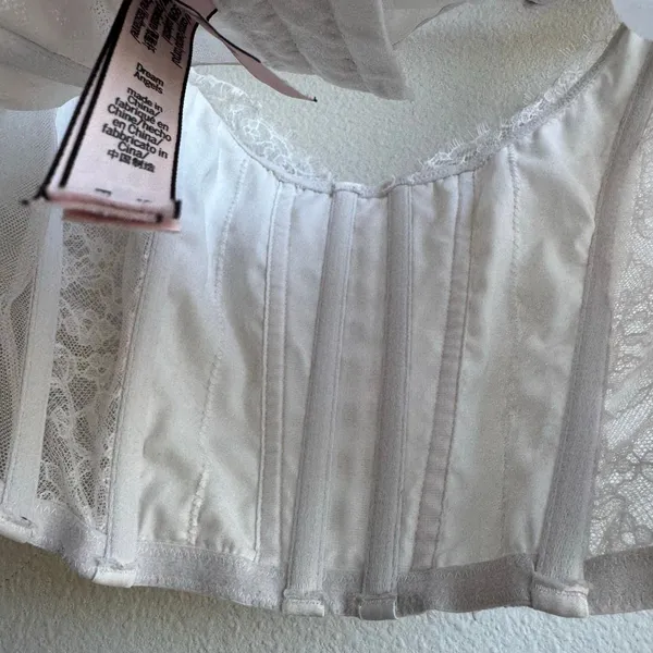 Victoria's Secret Dream Angels Unlined Lace Up Corset Top White Size Small DD - Image 4