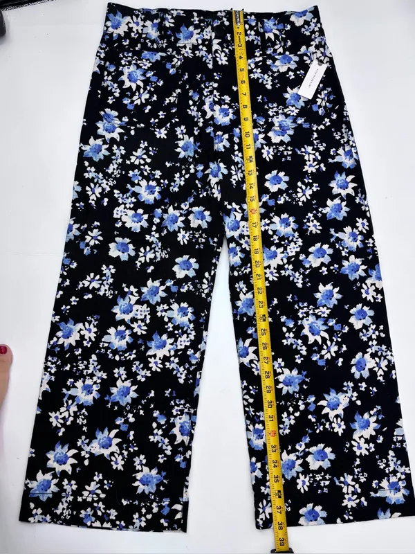 Anthropologie Black Floral Cropped Wide-Leg Pants - Image 7
