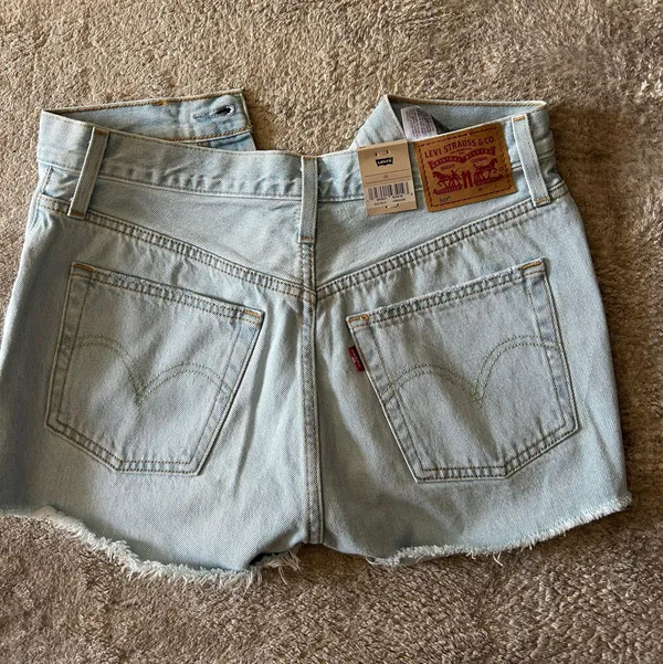 Levi’s 501 Shorts - Image 2