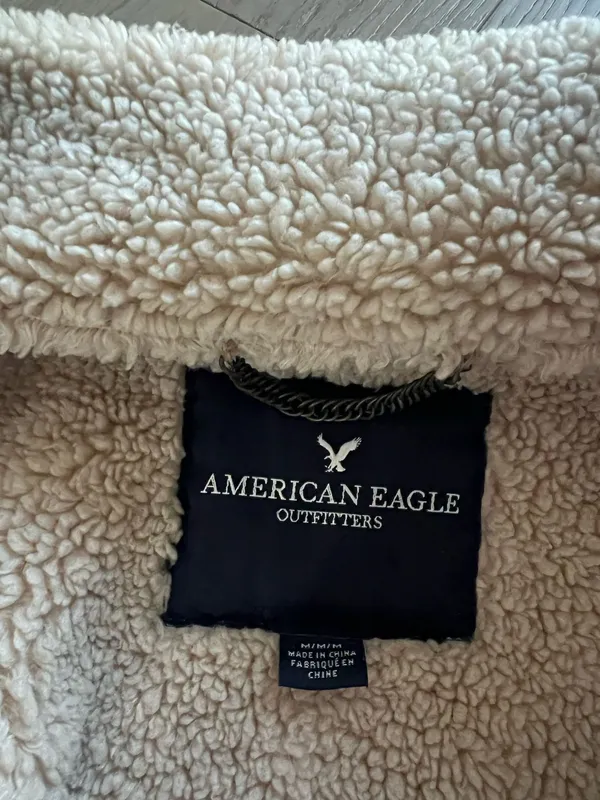 American Eagle women’s beige Sherpa lined jacket size met  - Image 4