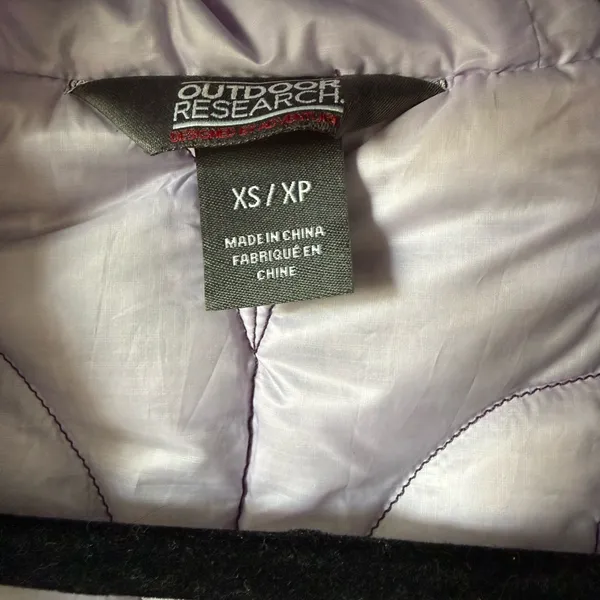 Outdoor Research Purple Hooded Puffer Jacket Lightweight XS excellent condition - Image 5