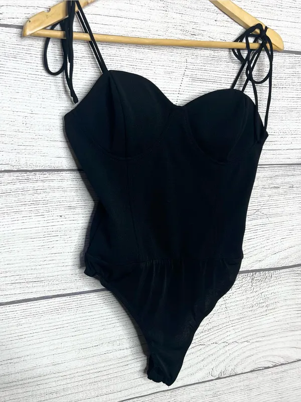 Lulu's Black Bustier Structured Cup Sweetheart Shoulder Tie Bodysuit Size Medium - Image 3