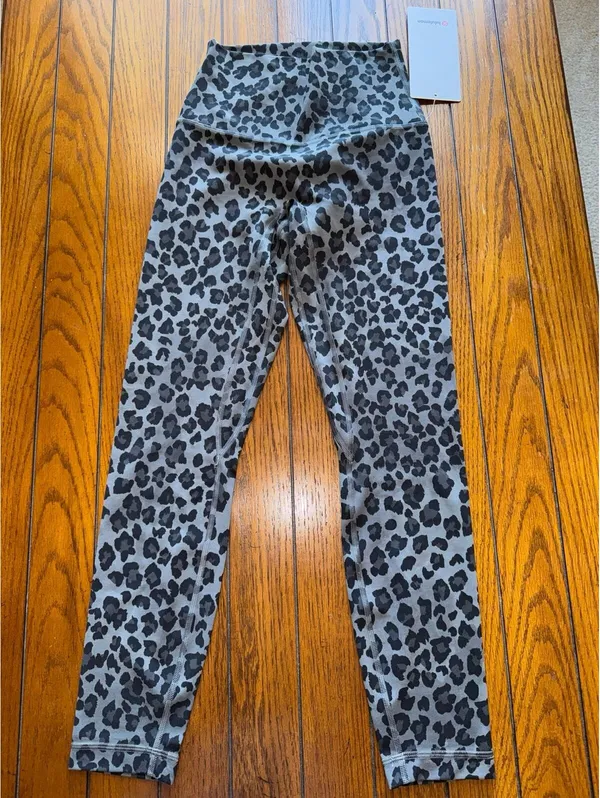 Lululemon Align No Line High Rise 25” True Leopard Black Multi Size 4 NWT - Image 3