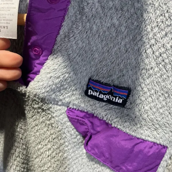 Patagonia Womens Small Gray & Purple Fleece‎ Pullover Snap-T Sweater - Image 3