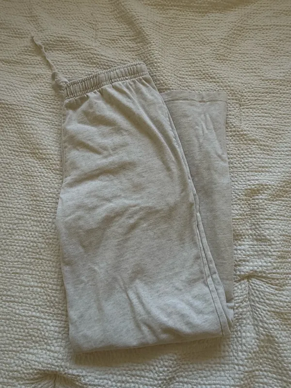 Brandy Melville Anastasia Sweatpants - Image 2