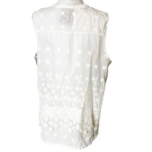 Johnny Was Malin Tank In White sz L crochet side embroidered‎ laces panel - Image 10
