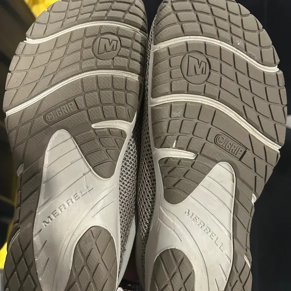 Merrell Women's Encore Breeze slip-on shoes. - Image 8