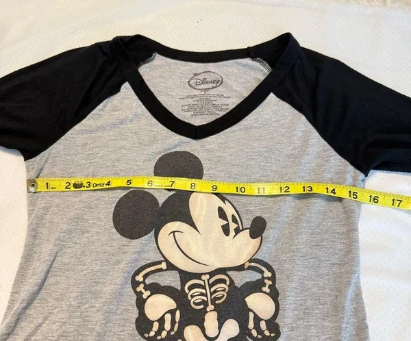 Disney Mickey Mouse Skeleton Halloween Raglan Shirt Size Small V neck - Image 5
