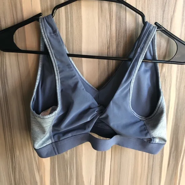 Nike sports bra blue in color size large blue Nike sports bra twist bra workout - Image 4