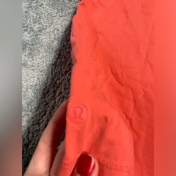 Lululemon coral women’s tee - Image 7