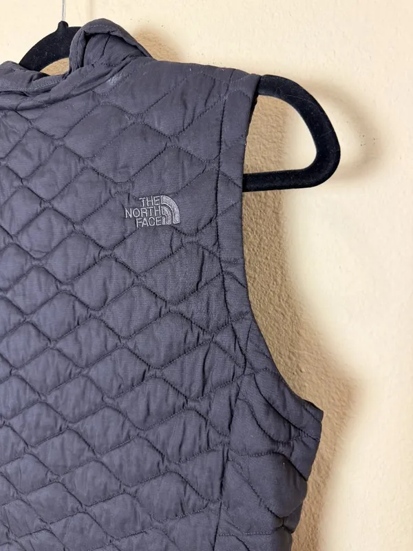 The North Face Thermoball Insulated Puffer Vest Size Small Black - Image 6