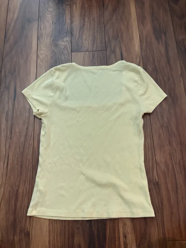Old Navy Butter Yellow Tee - Image 3