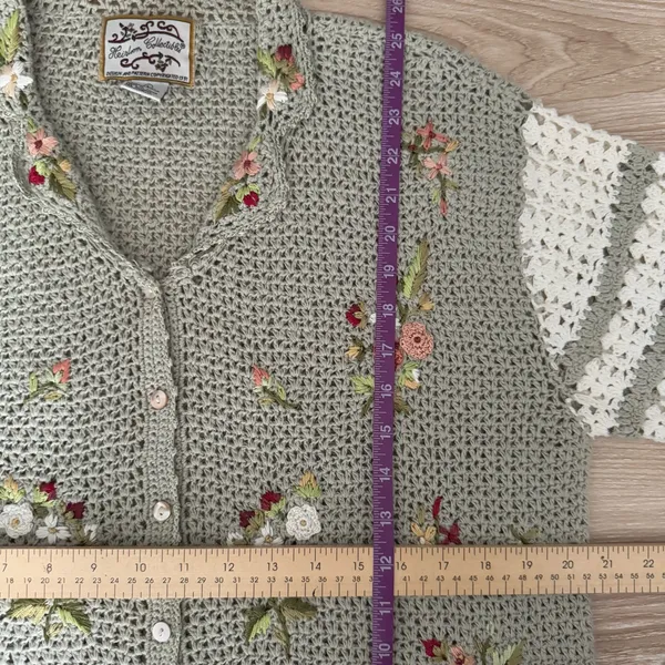 VTG Large Short Sleeve Cardigan Button‎ Up Embroidered Floral Sage Green Crochet - Image 9