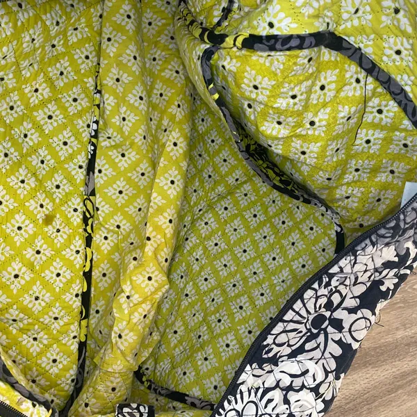 Vera Bradley Black/Yellow Duffel Bag - Image 9