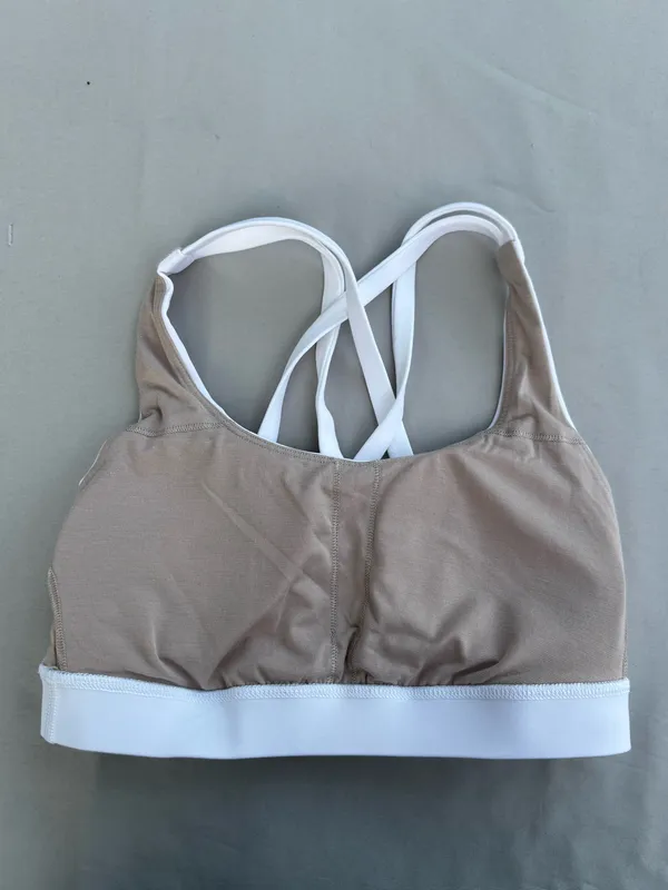 lululemon athletica Crossback Wireless Sports Bra White Beige Size 2 - Image 6