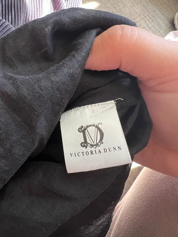 Victoria Dunn black pleated dress‎ size XS - Image 9