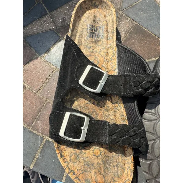 Muk Luks Size 10 Women's Slip on‎ Sandals - Image 2