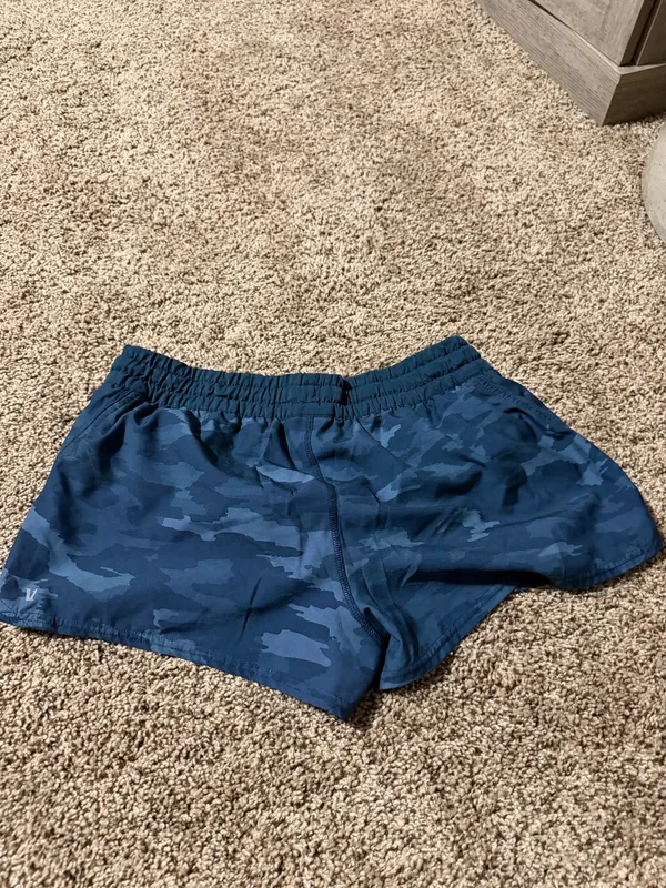 Vuori Shorts - Image 2