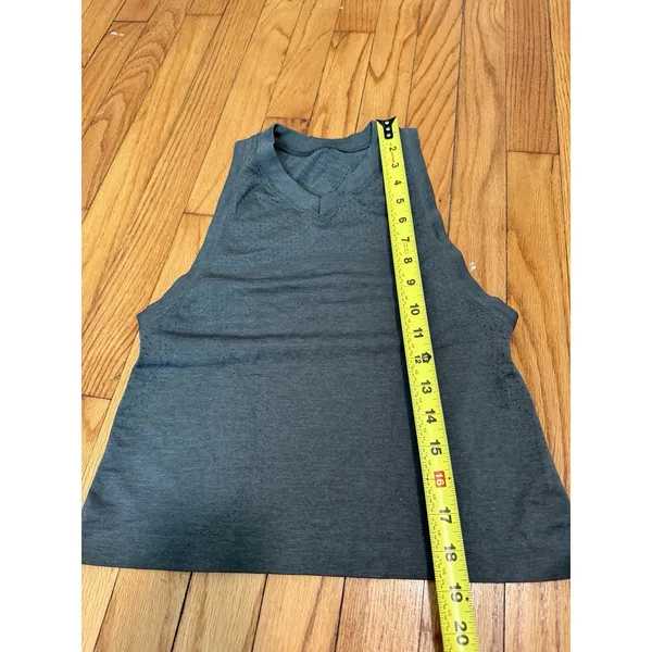 Luluelmon Swiftly Open-Hole V-Neck Tank Top in‎ Dark Green Size 2 - Image 4