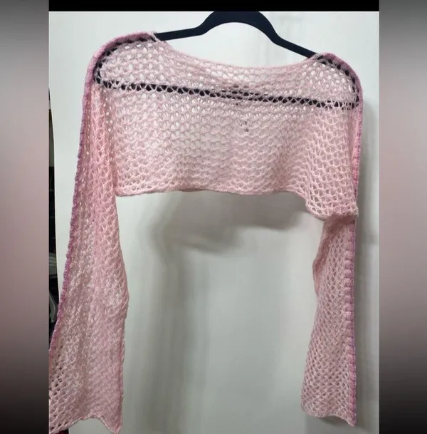 Urban Outfitters Sammi Brushed Shrug Sweater. Size S/M - Image 3