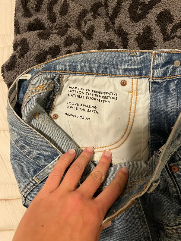 Aritzia The 90s mid-rise cargo mini skirt - Image 4