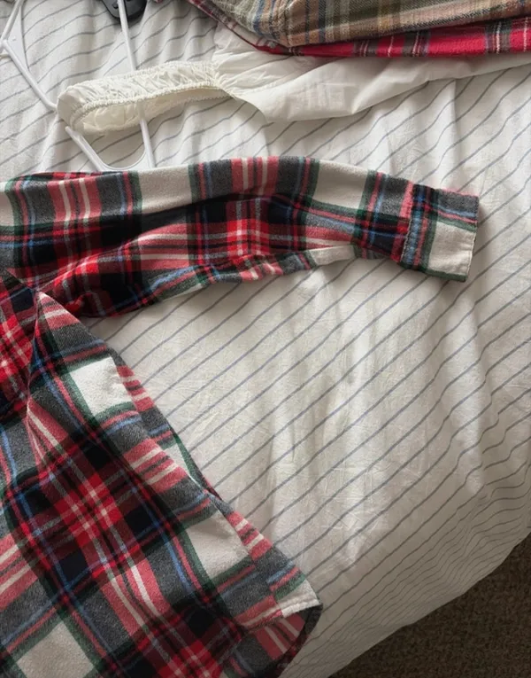 Old Navy Flannel - Image 3