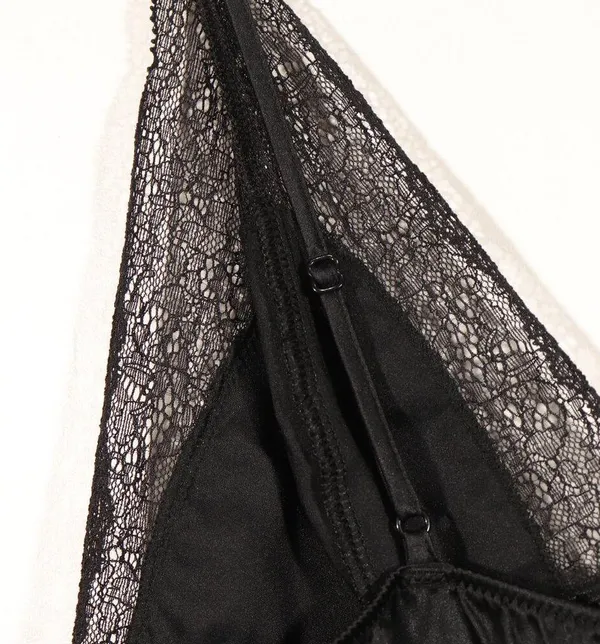 Victoria's Secret NWOT Black Lace Cami Size L - Image 4