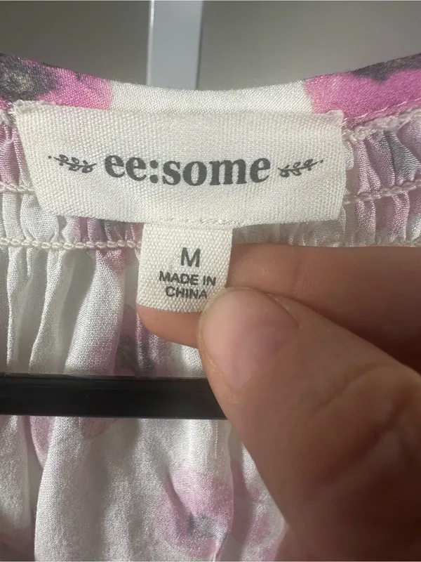 P217. ee:some Women's Pink Floral Button-Front Peasant Blouse - Image 2