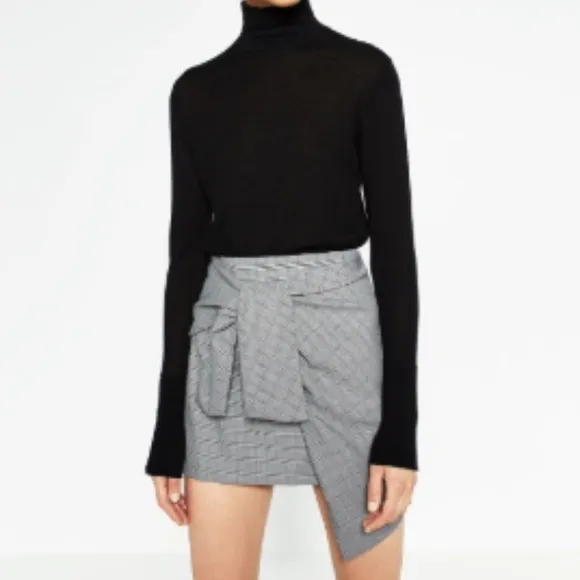 Zara Black & White Houndstooth mini Skirt with Bow Knot - Image 2
