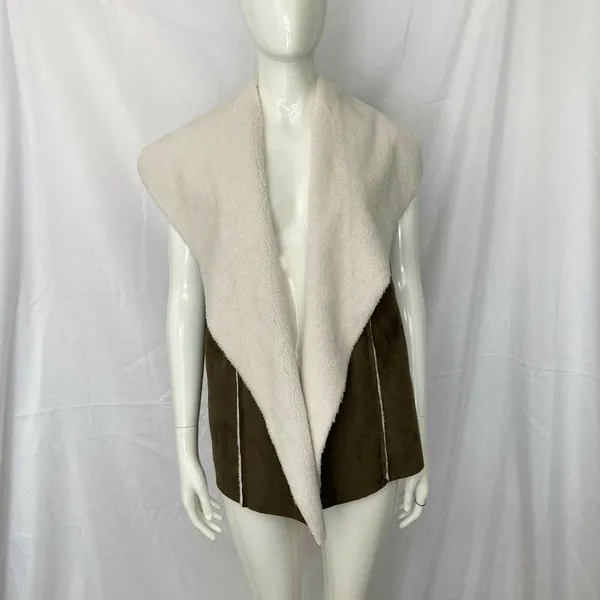 Susina NWT Open Front Vest Faux Shearling &‎ Suede Small - Image 6