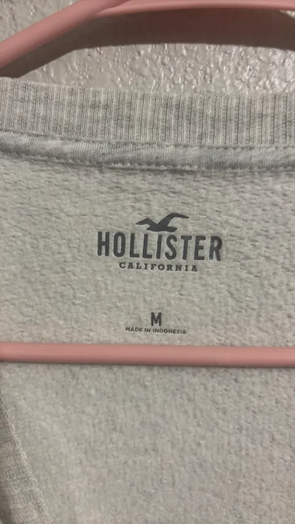 Hollister Crewneck Sweater Grey - Image 3