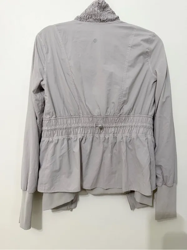 Lululemon Women's Sights Seen Windbreaker Jacket LW3DU5S Chrome Full Zip Size 6 - Image 3