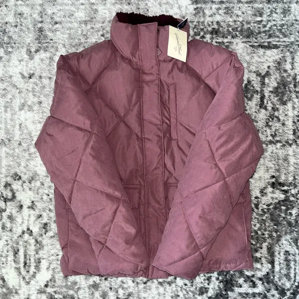 New Women’s Target Quilted Puffer Jacket - Image 2