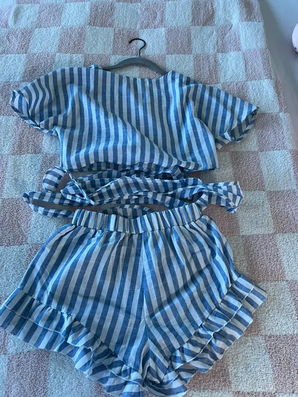 Amazon Two Piece Set - Image 6