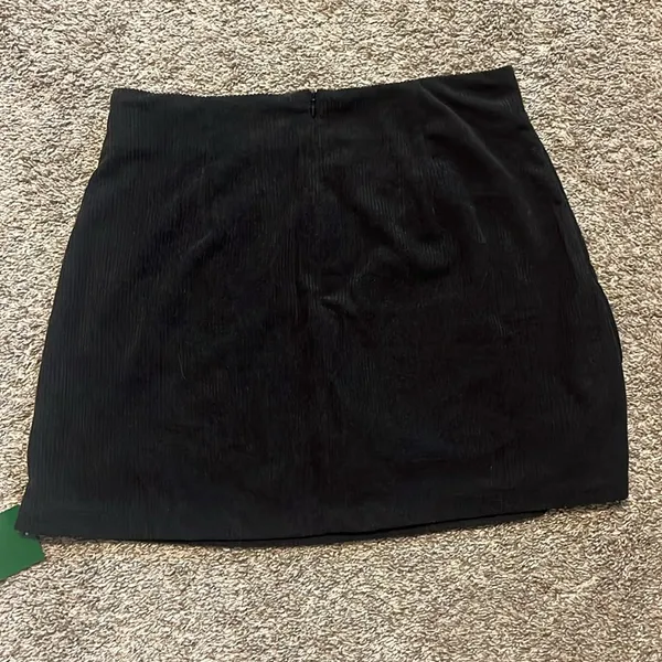 Halara High Waisted Invisible Zipper 2-in-1 A Line Mini Corduroy Black Skirt Med - Image 7