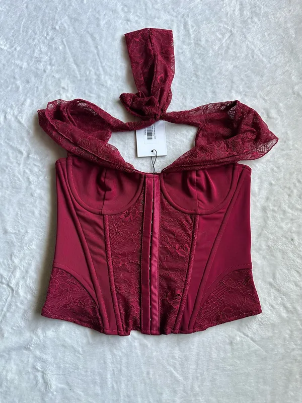 Outcast Clothing Philippa Top Deep Red - Image 4