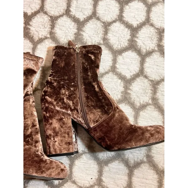 Steve Madden Brown Crushed Velvet Block Heel Ankle Boots - Image 6