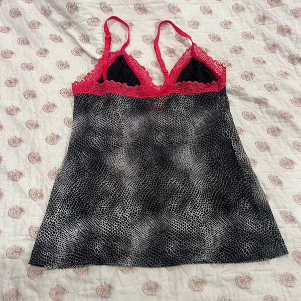 SM snake skin Black hot pink Lace Cami Top - Image 2