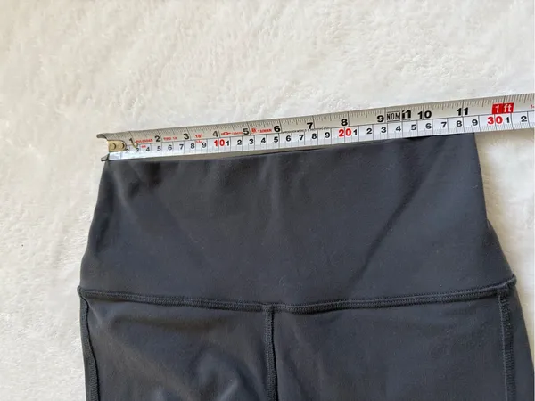 Alo Yoga Dark Gray Moto Leggings S High Rise Mesh Pleated Biker Athleisure - Image 7
