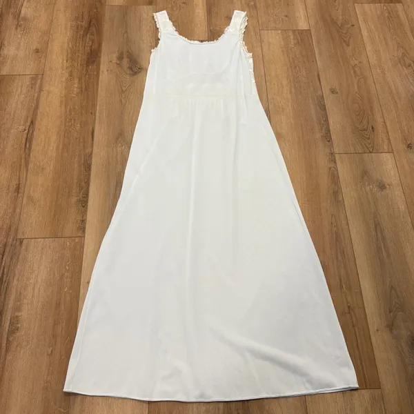 🌟Vtg🌟 Embroidered Empire Waist Maxi Knit Night Gown White / Blue Sz M - Image 6