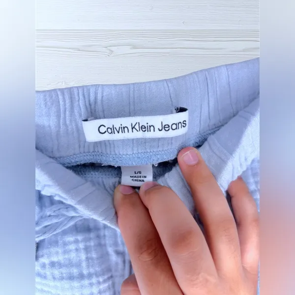 CALVIN KLEIN Women’s Casual Flowy Baby Blue Shorts - Image 5