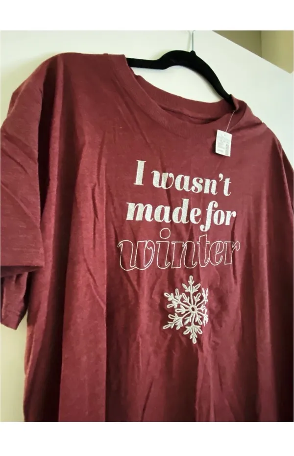 Maurices Graphic Tee Women’s - Image 5