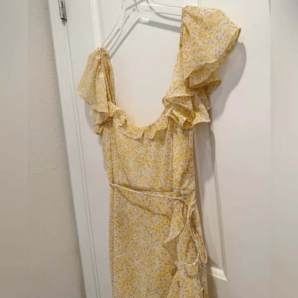 HELLO MOLLY Taking Over This Scene Ruffle Trim Waist-Tie‎ Dress Yellow Floral L - Image 8
