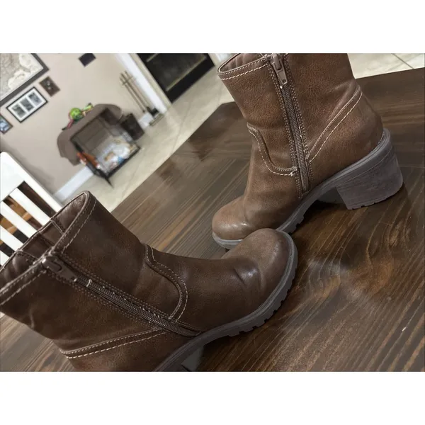 Frye and Co. 6.5 Addison Brown Ankle Chelea Boots Vegan Boho Horse Cowgirl - Image 4