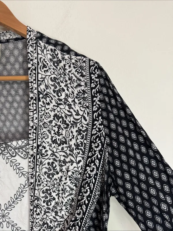 Fig and Flower Layered Boho Mixed Print Tie-Front Bell Long Sleeve Blouse size L - Image 4