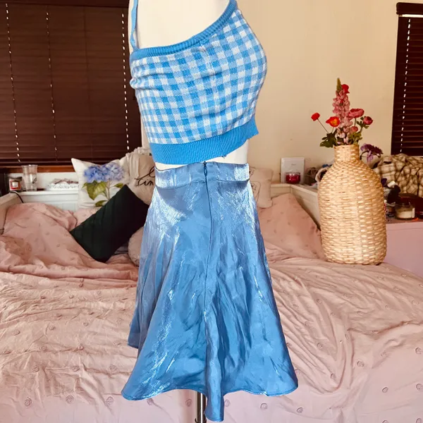 Boutique NEW Shimmery Circle Skirt - Image 3