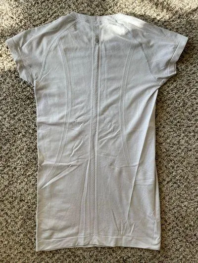 Lululemon Swiftly Tech Short Sleeve - Image 2