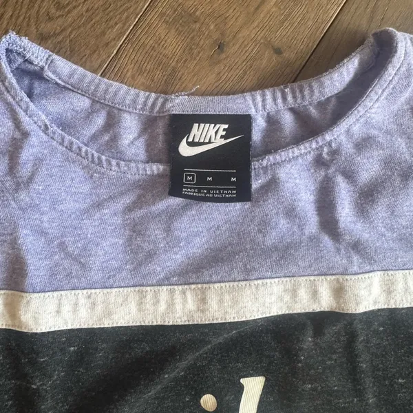Nike Women's Black and Lavender Tank Top - Image 2